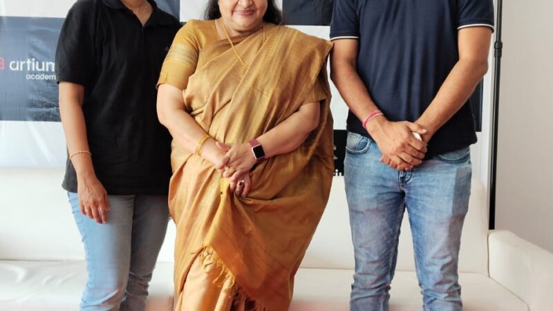 Chithra inaugurated Music Centre பாத்ரூம் சிங்கர்ஸ் சினிமாவில் பாட ஆசையா..? ஆர்டியம் அகாடமியில் சான்ஸ்