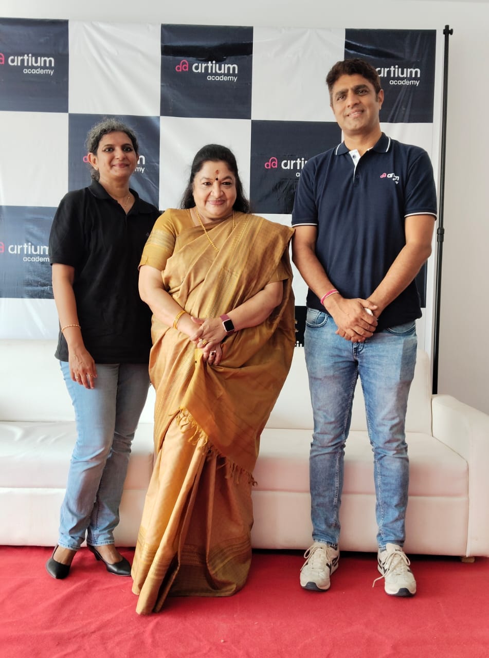 Chithra inaugurated Music Centre பாத்ரூம் சிங்கர்ஸ் சினிமாவில் பாட ஆசையா..? ஆர்டியம் அகாடமியில் சான்ஸ்