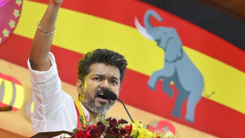 3 டன் குப்பை.. 6 பேர் மரணம்.. தமிழக வெற்றிக் கழக தலைவர் விஜய் ரியாக்ஷன் இதோ..