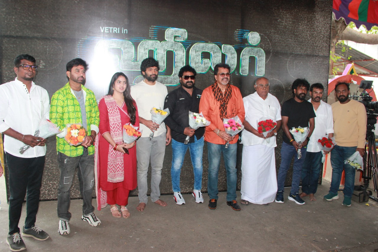 தனுஷ் இயக்கத்தில் வெற்றி & ராதிகா ப்ரீத்தி நடிக்கும் ‘ஹீலர்’