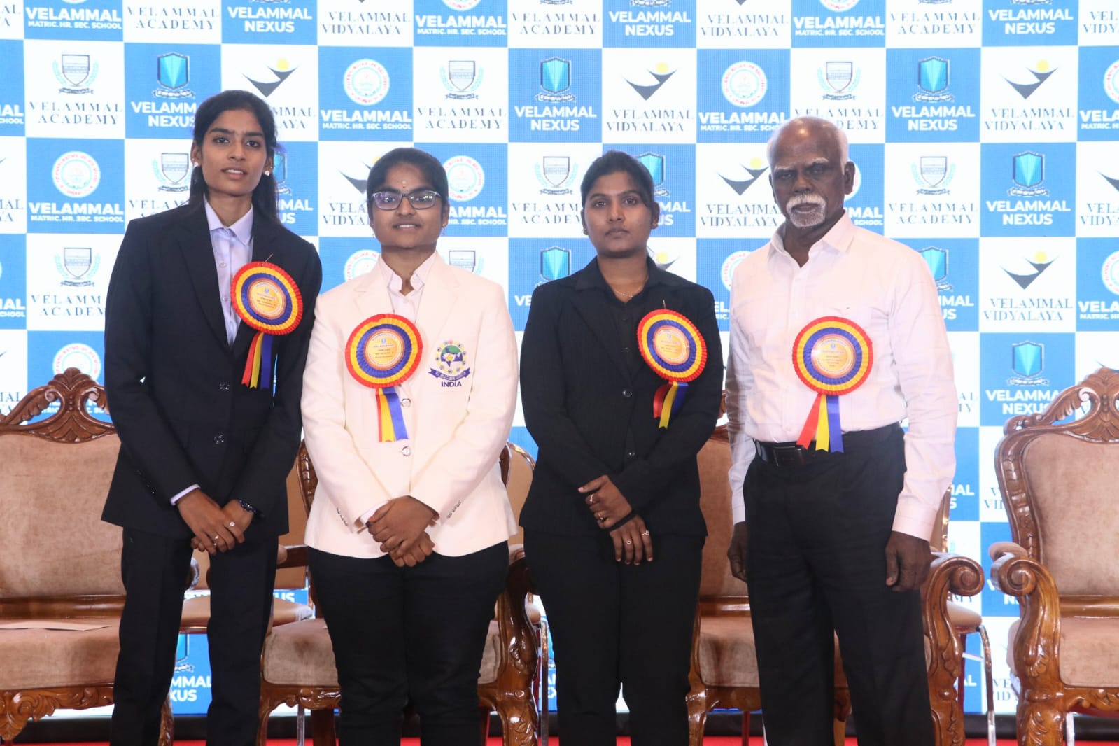 World Carrom Champions காசிமா – மித்ரா – நாகஜோதி ஆகியோருக்கு தலா ₹50 லட்சம் பரிசளித்த வேலம்மாள்