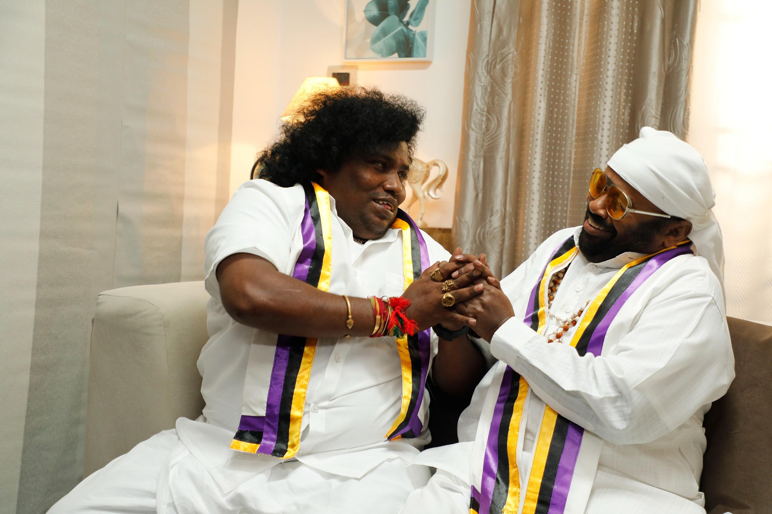 அரசியல்வாதியாக ஆசைப்படும் ஸ்கூல் பையன்.; குழந்தைகளுடன் செந்தில் & யோகி பாபு ஜாலி