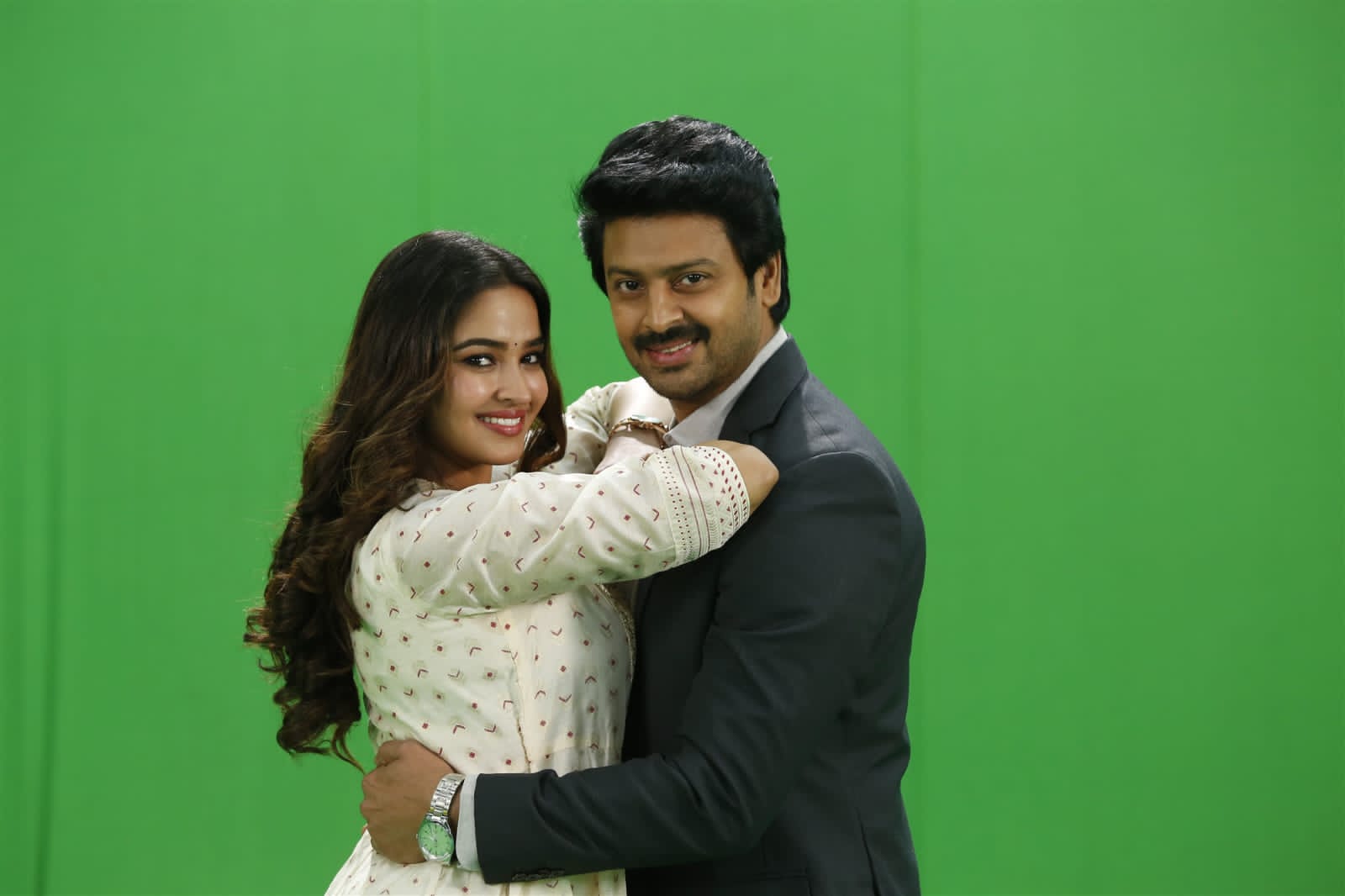 பணம் மட்டும் பிரதானமல்ல.. ‘கொஞ்சம் காதல் கொஞ்சம் மோதல்’ மூலம் மெசேஜ் சொல்லும் ரங்கராஜ்