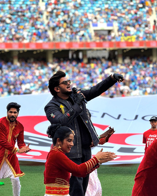 தி பெர்ஃபெக்ட் கோக் ஹாஃப் டைம் ICC சேம்பியன்ஸ் டிராஃபி இறுதிப்போட்டி