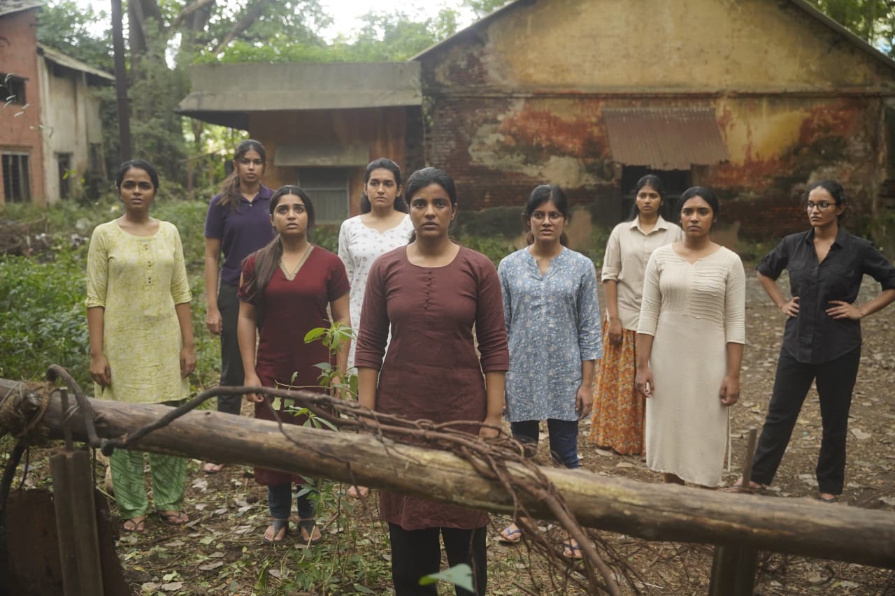 SUZHAL 2  தெய்வீகமான பெண்மை ஆற்றலைப் போற்றும் திருவிழா