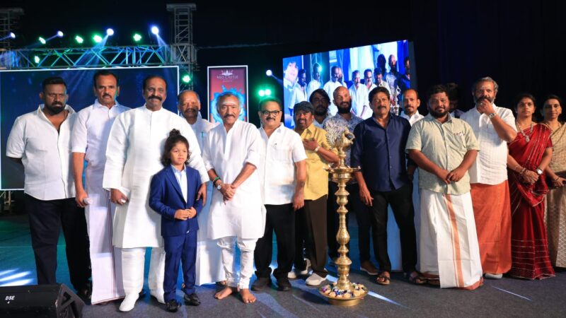 Missu Mela Crushu.. 5  மொழிகளில் பாடி ஆடி நடித்த மாஸ்டர் சித்தார்த் பன்னீர்