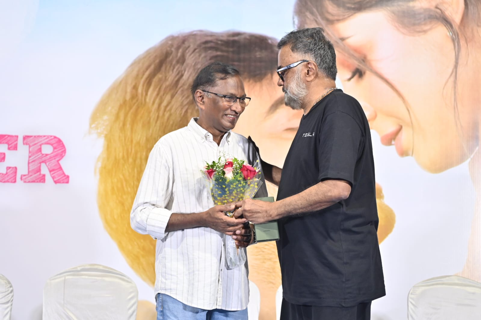 DREAM GIRL ஒளிப்பதிவுக்கு கைத்தட்டல் பெற்றவர் பி.சி. ஸ்ரீராம்.. இளையராஜாவுக்கு இணையானவர்.. – வசந்தபாலன் 