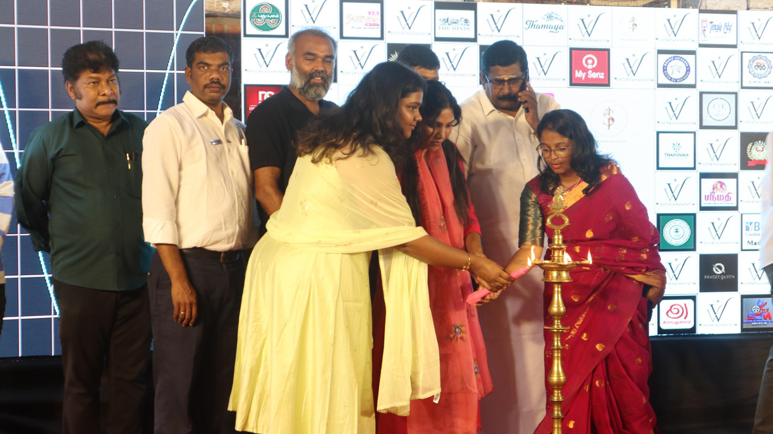 நம்ம ஊரு வைப்ஸ் சித்திரை ஆடை அலங்கார திருவிழா உலக சாதனை