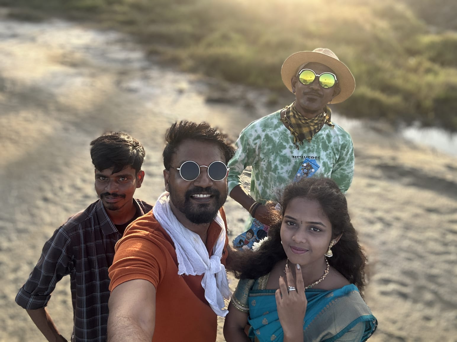 நடிகர் மாஸ் ரவி இயக்கத்தில் ‘தேவதாசின் தேவதை’ காதல் ஆல்பம்