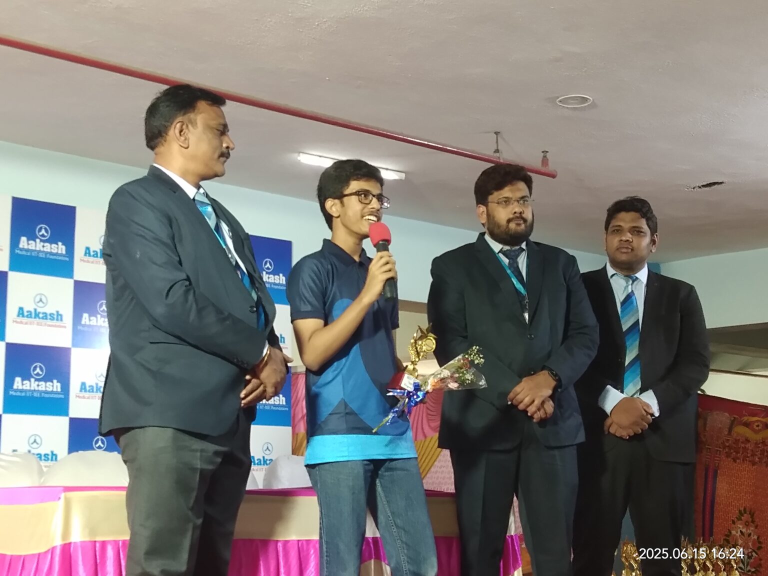 NEET UG 2025 : Aakash Educational Services Ltd. Students in Top ...