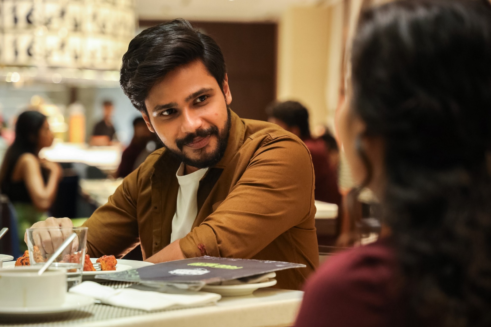 ஓஹோன்னு ஓடும் ‘ஓஹோ எந்தன் பேபி’.. ரசிகர்களின் பாராட்டு மாயாஜால ஃபீலிங்ஸ்… – ருத்ரா 