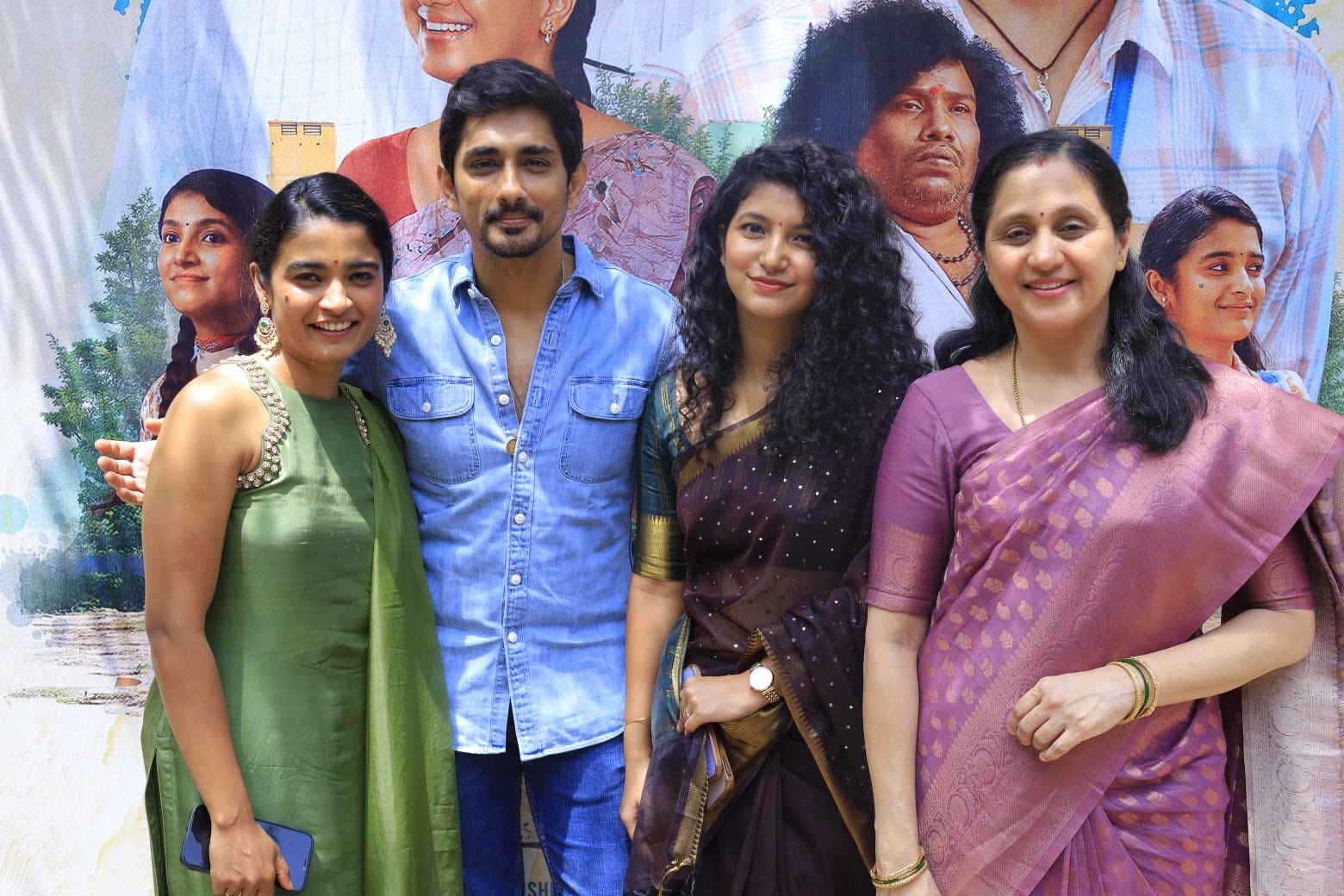 3BHK SUCCESS சரத்துடன் இணைஞ்சா ஹிட்டு.. சைத்ரா & மீத்தா என்னை போல சிம்பிள்.. – தேவயாணி