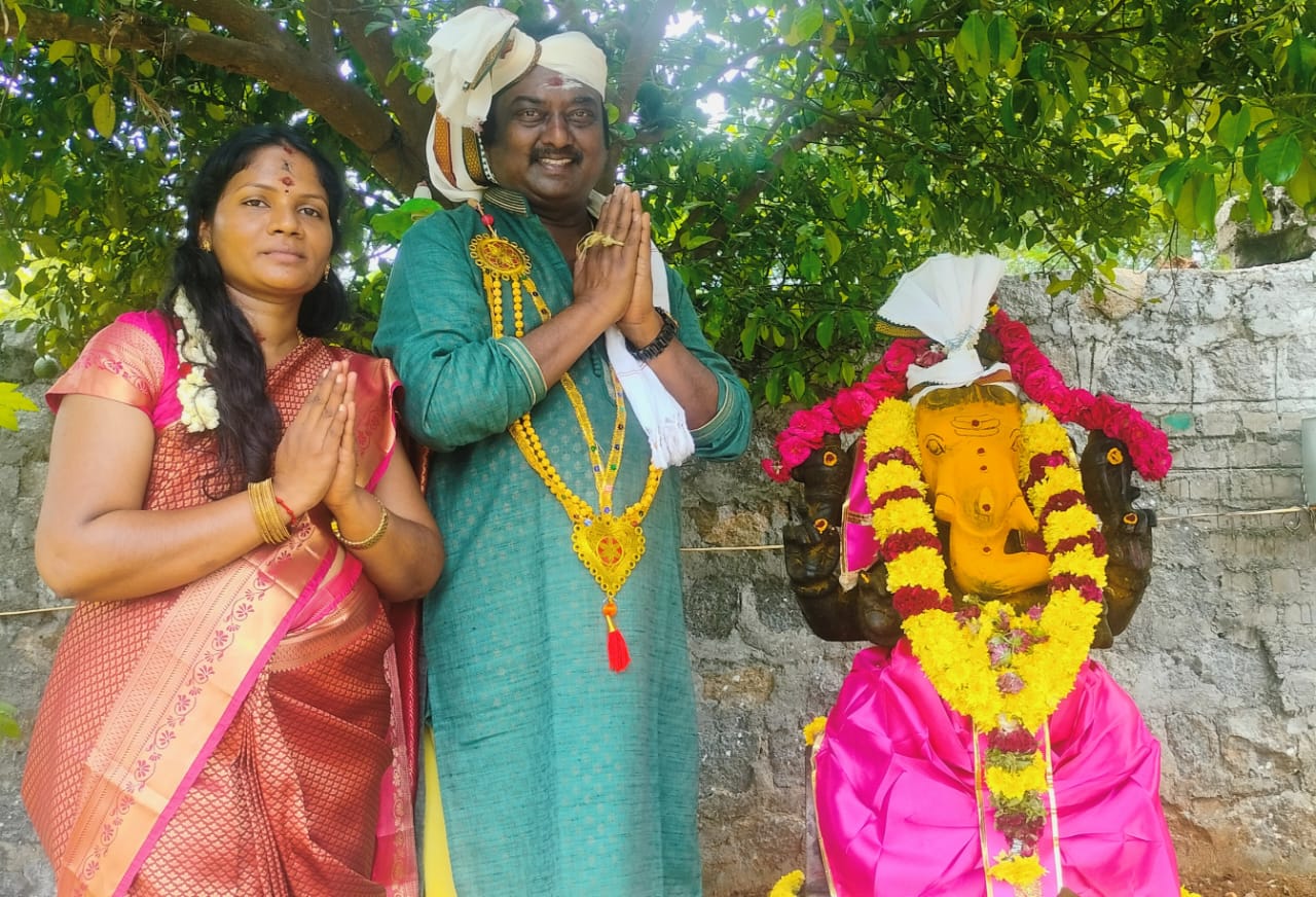 ஒரு கோயில்… ஒரு ஃபிலிம் பேக்டரி..;  பக்திமானாக மாறிய ‘பருத்தி வீரன்’ சரவணன் 
