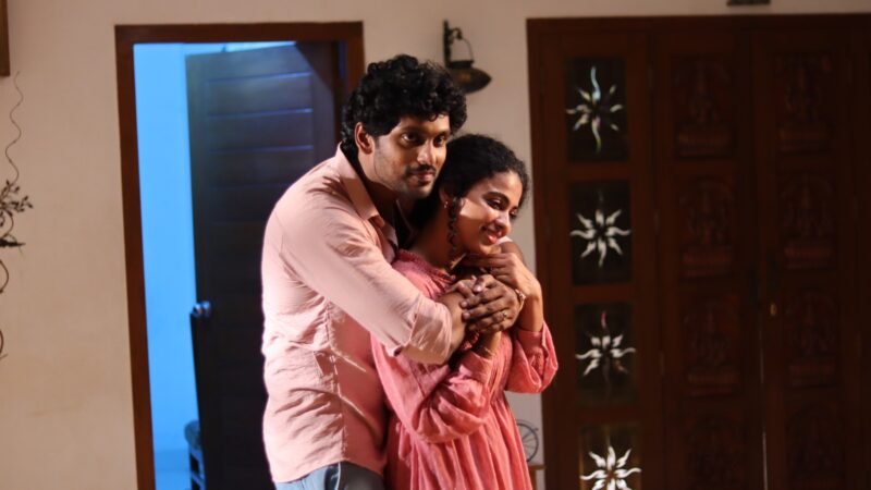 Romantic Song for Youngsters – Feel Good ‘Nee Ennai Nerungaiyile…’ goes Viral 