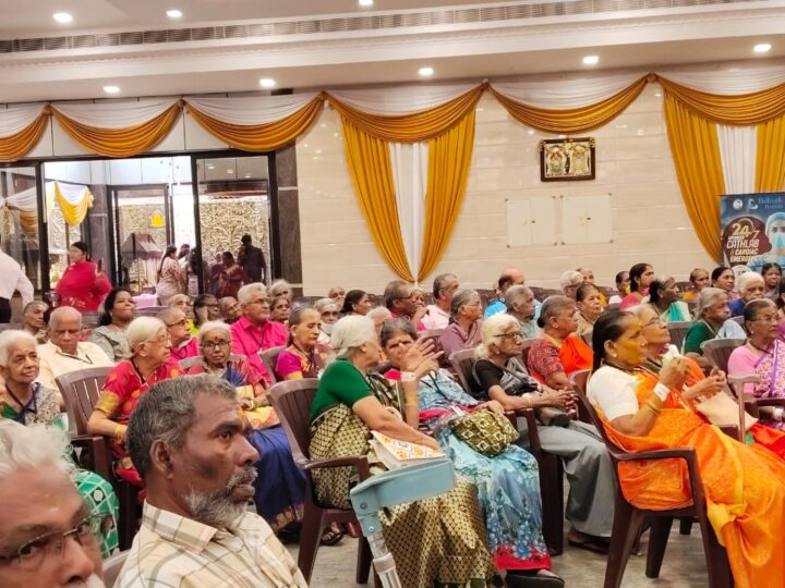 Spreading Smiles and Warmth: Rotary Golden Seniors Diwali Celebration