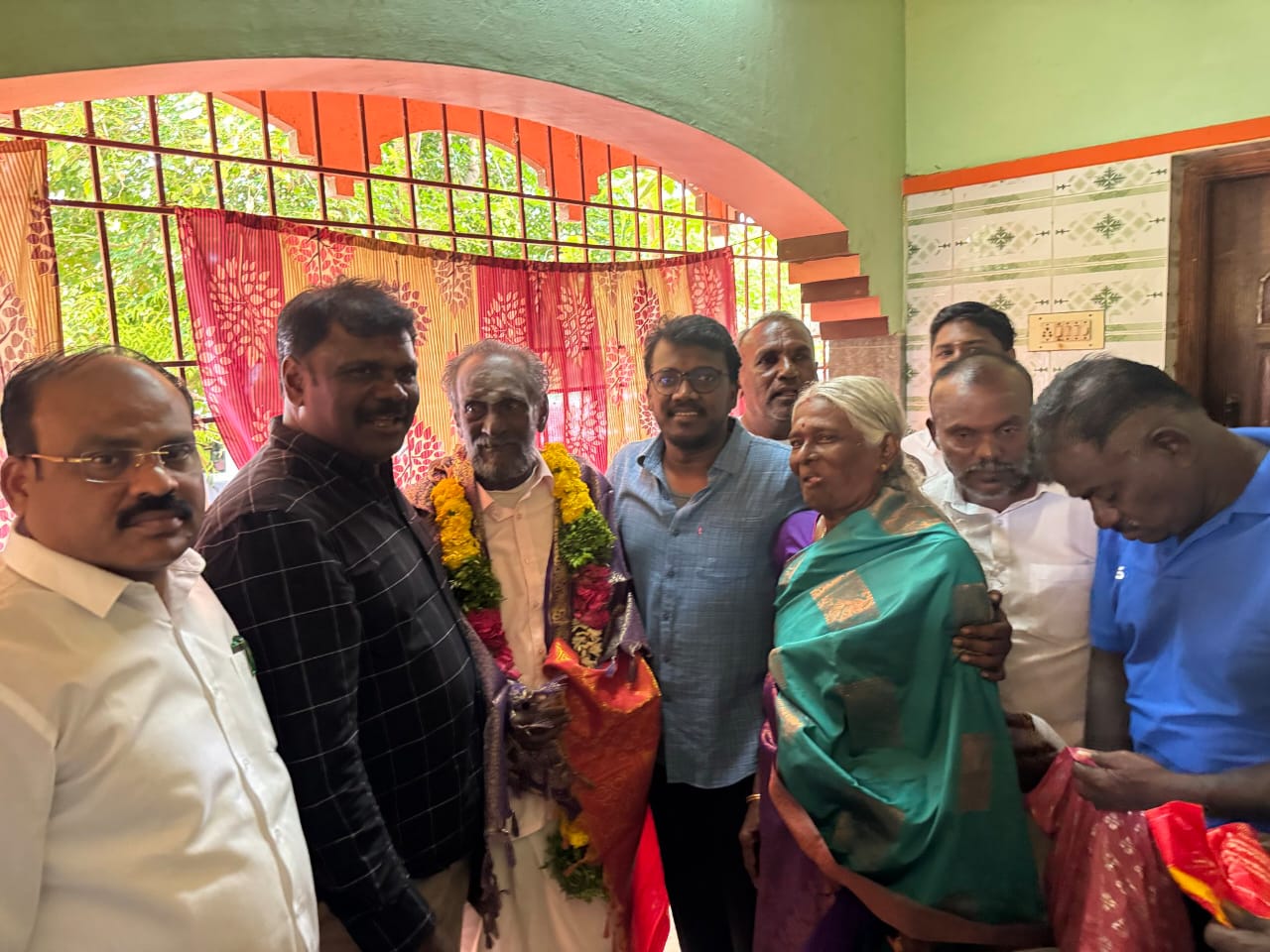 ‘பைசன்’ பட நிஜ நாயகன் மனத்தி கணேசன் & PT மாஸ்டர் & மாரி செல்வராஜ் சந்திப்பு