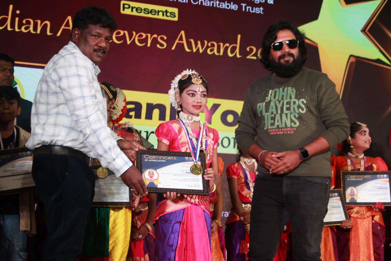 வெற்றி அடைவது மட்டுமல்ல..  மற்றவர்களுக்கான ஊக்கமும் கூட..; இந்திய அச்சீவர்ஸ் விருது விழாவில் கதிரவன் பேச்சு 