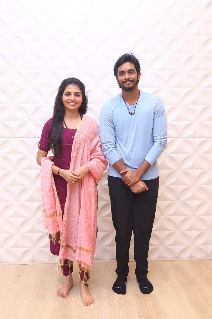 Love Oh Love – மகேஷ் இயக்கத்தில் இணைந்த ஜோடி பவீஷ் & நாக துர்கா