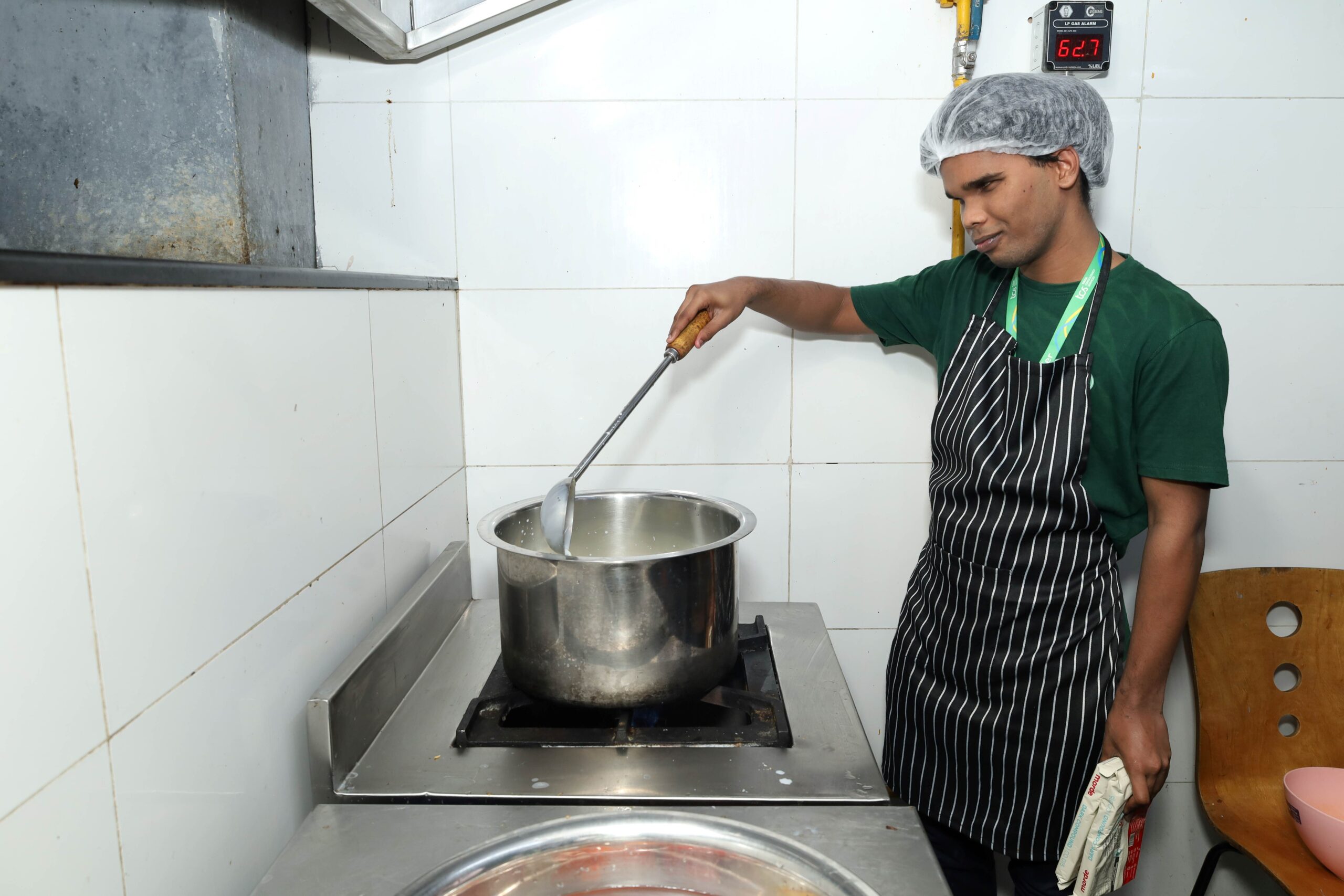 பார்வை திறன் குறைபாடுள்ள செஃப்களால் நடத்தப்படும்  கஃபே-ஐ  தொடங்கியது TCS