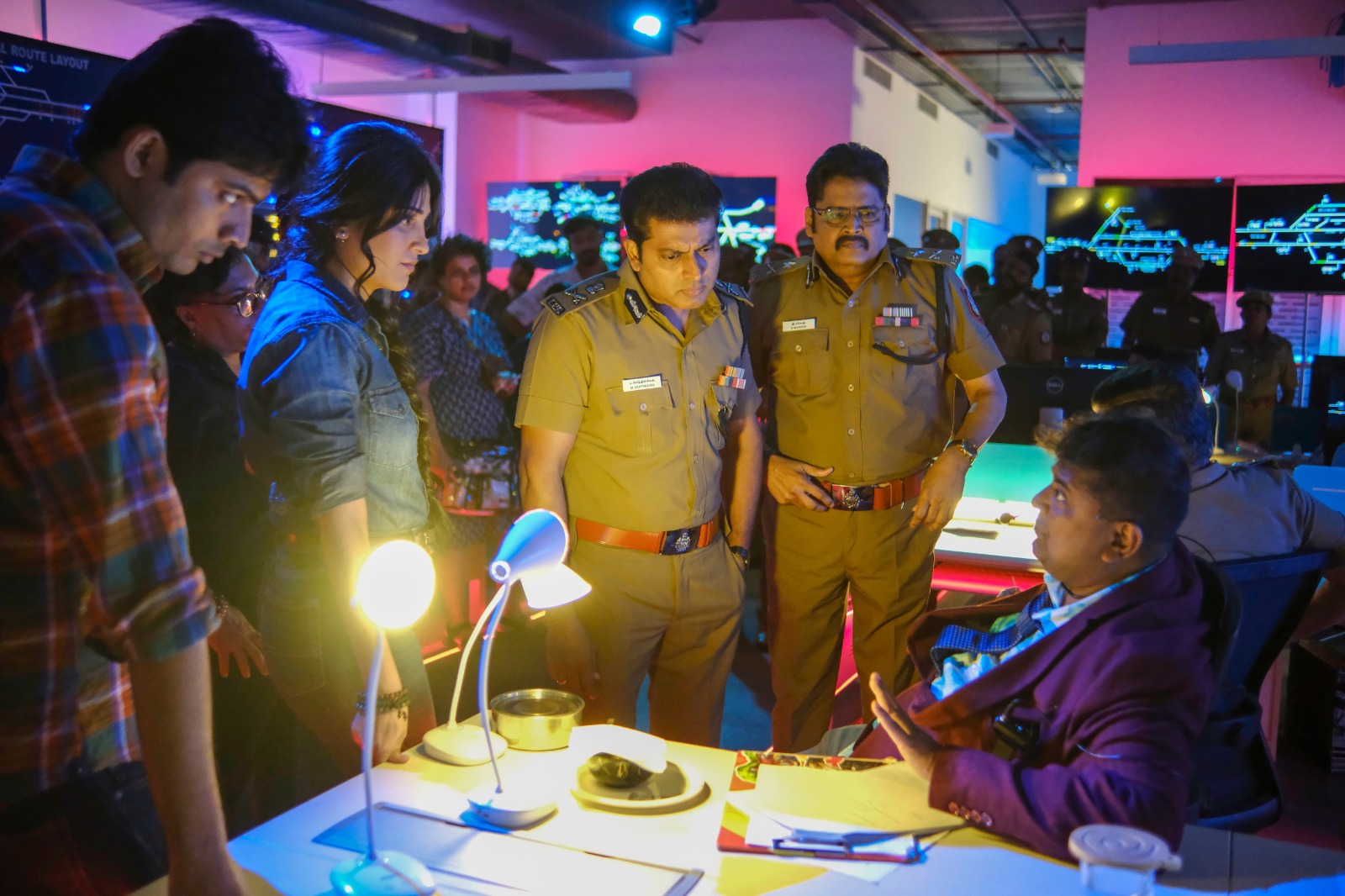 Tune For Train – விஜய் சேதுபதிக்காக  ‘கன்னக்குழிக்காரா…’ பாடிய ஸ்ருதிஹாசன்