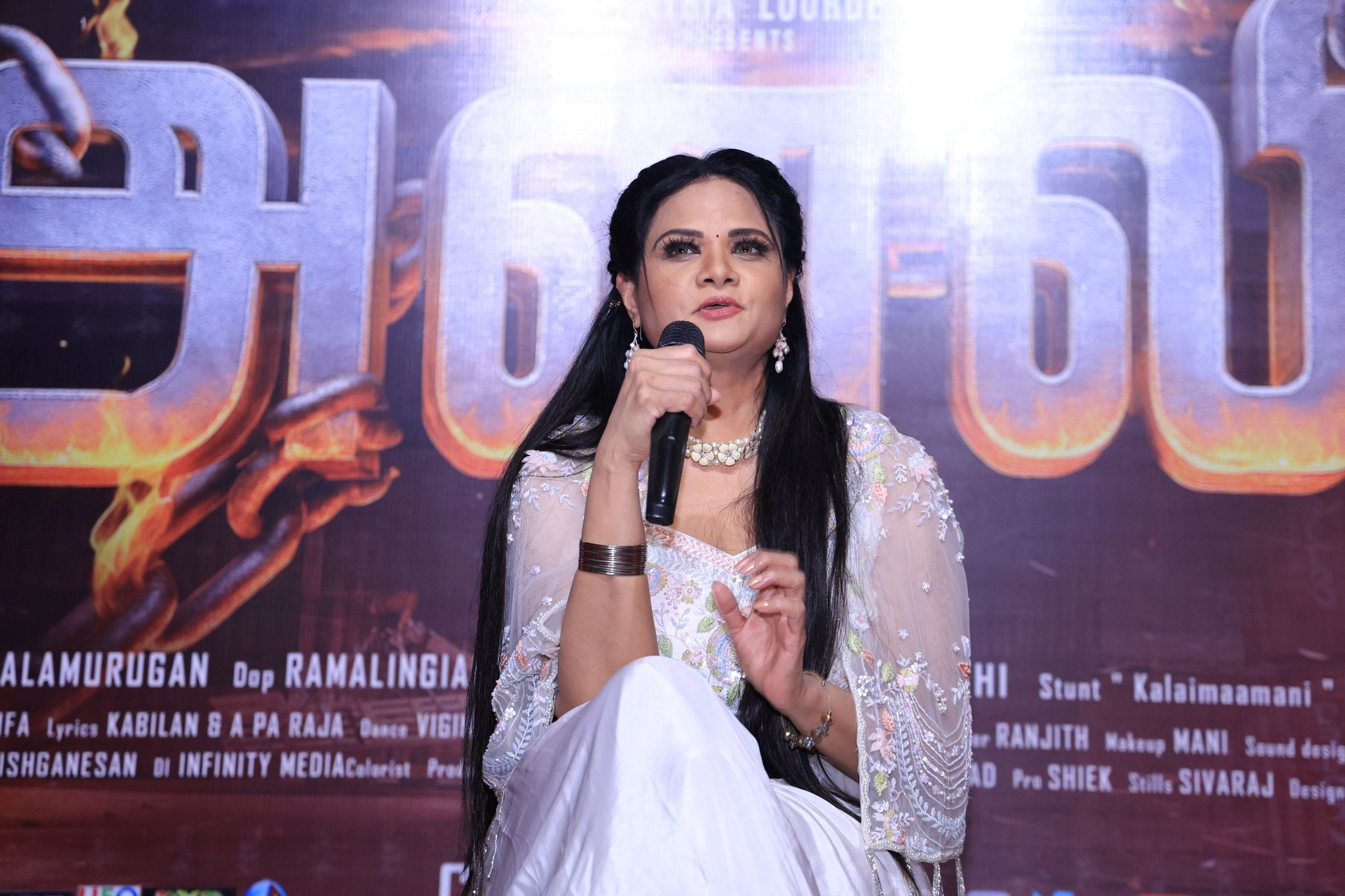 விஜயசாந்திக்கு அடுத்து நானே..; மீண்டும் விஜய் நடிப்பார் அதுவும் என் படத்தில்..; அடிச்சி சொல்லும் ‘அனலி’  சிந்தியா 