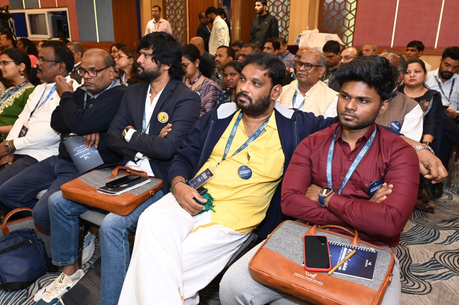 ஒவ்வொரு வீட்டிலிருந்தும் ஒருவர் சுற்றுச்சூழல் பாதுகாப்பு பணிக்கு  வரனும்.. ; சௌகர்யமா வாழ சௌந்தரராஜா ஐடியா  