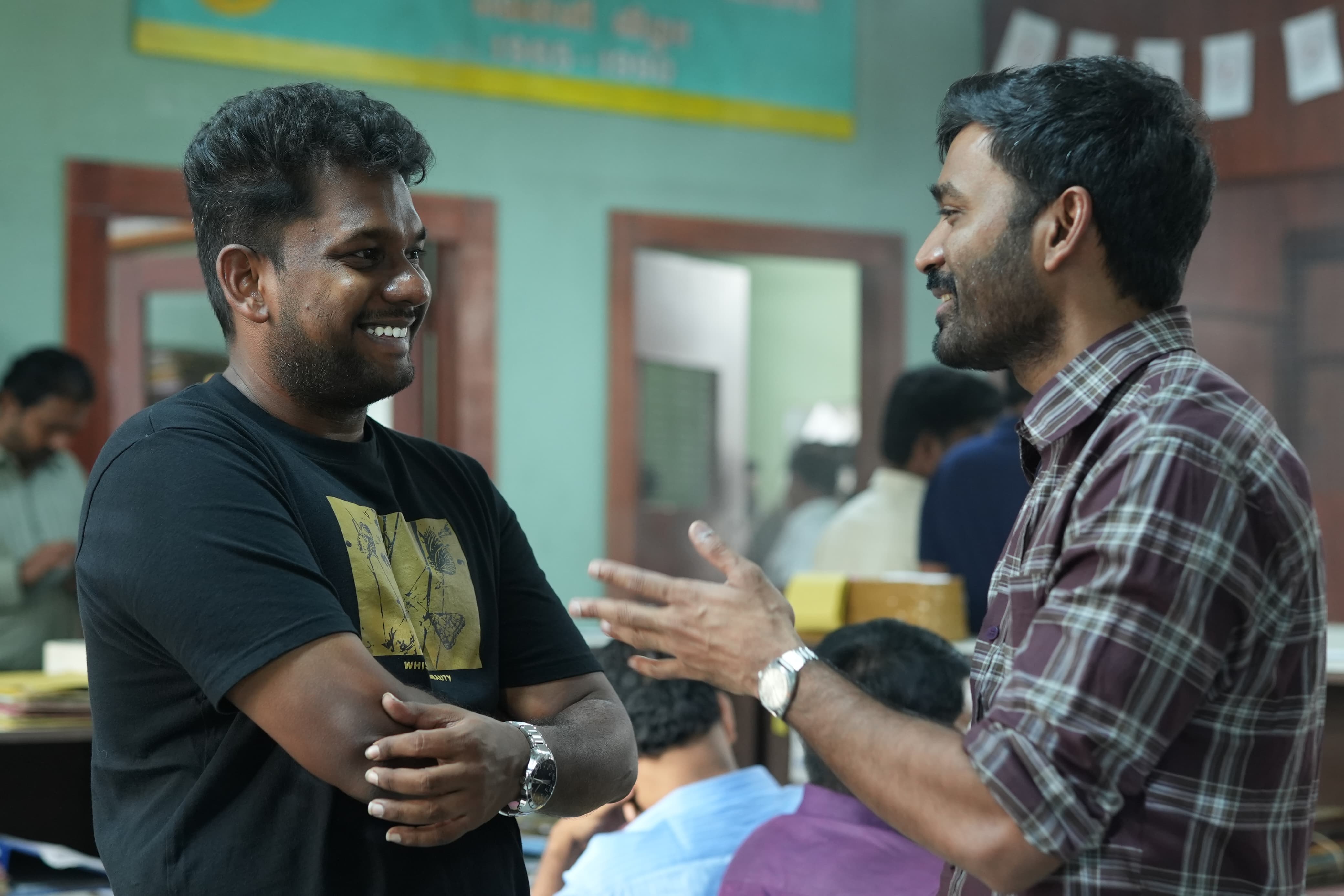 தனுஷின் ‘கர’..; சென்சாரில் UA சர்டிபிகேட்.. ஜெட் வேகத்தில் முன்பதிவு