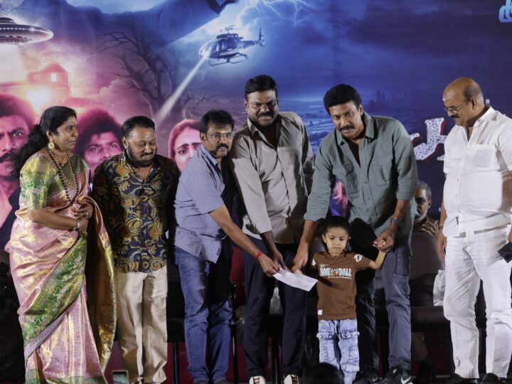எனக்கு பூரி ஜெகநாதர் கோயிலில் கிடைத்தது கஸ்தூரி & ஹாரர்.. – இயக்குநர் விஜய் ஆர் ஆனந்த் 