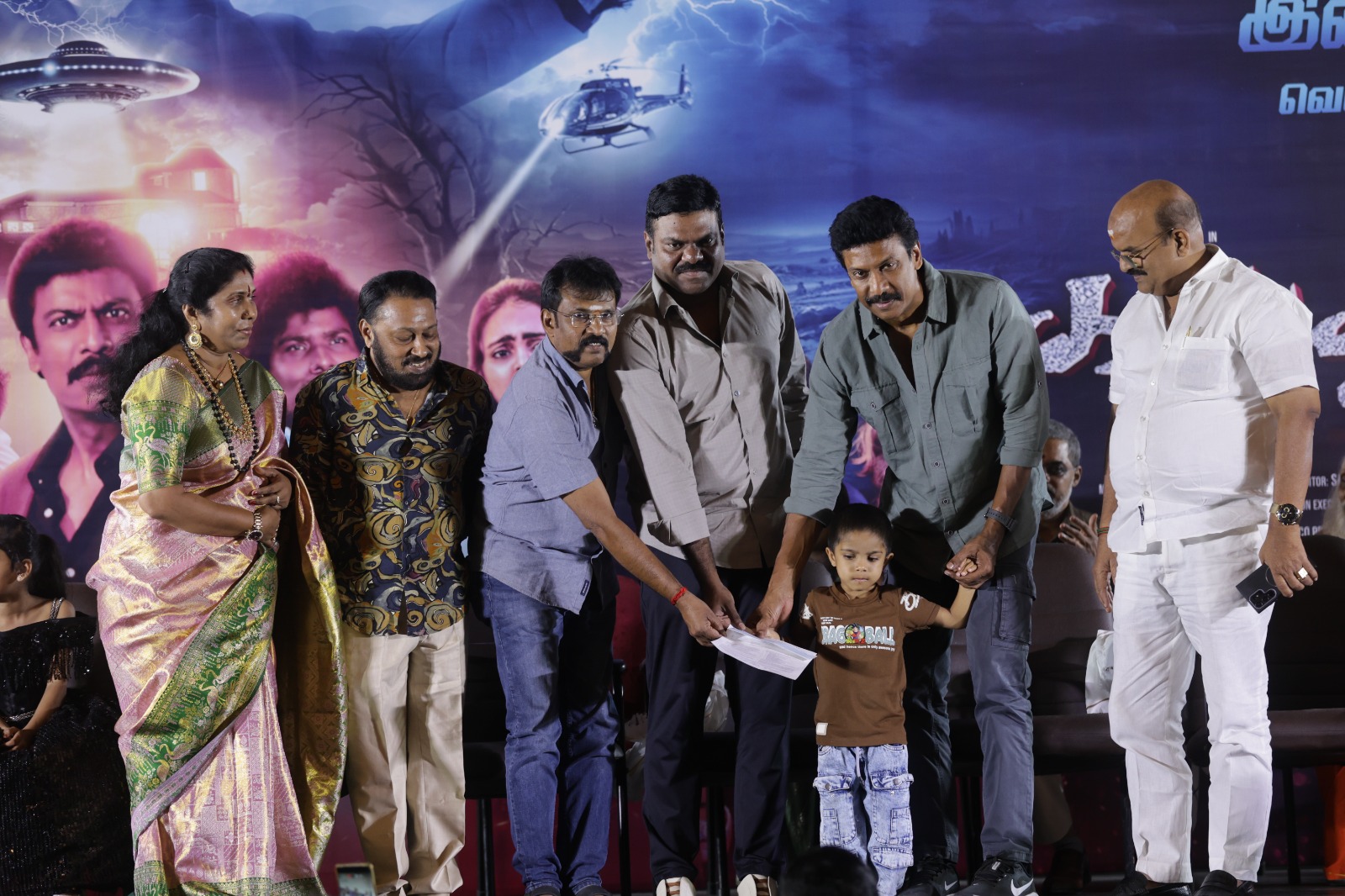 எனக்கு பூரி ஜெகநாதர் கோயிலில் கிடைத்தது கஸ்தூரி & ஹாரர்.. – இயக்குநர் விஜய் ஆர் ஆனந்த் 