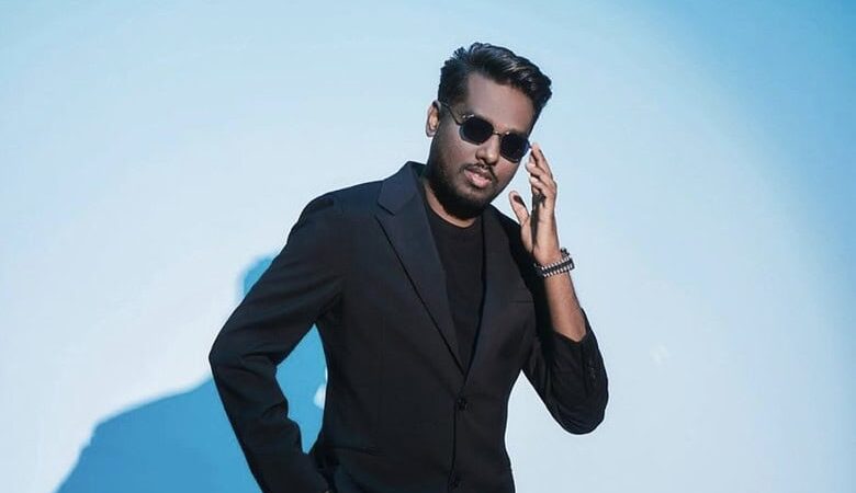 கமலின் கனவுப்படம் மருதநாயகம் படத்தில் விஜய் சேதுபதி நடிக்க வைக்க விருப்பம்.. – அட்லி