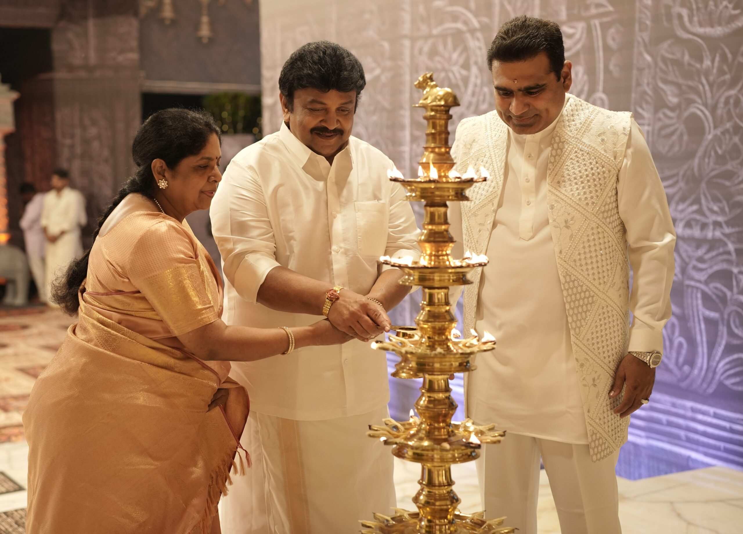 Kollywood to Bollywood – Star Studded Navaratri Evening at Thrissur